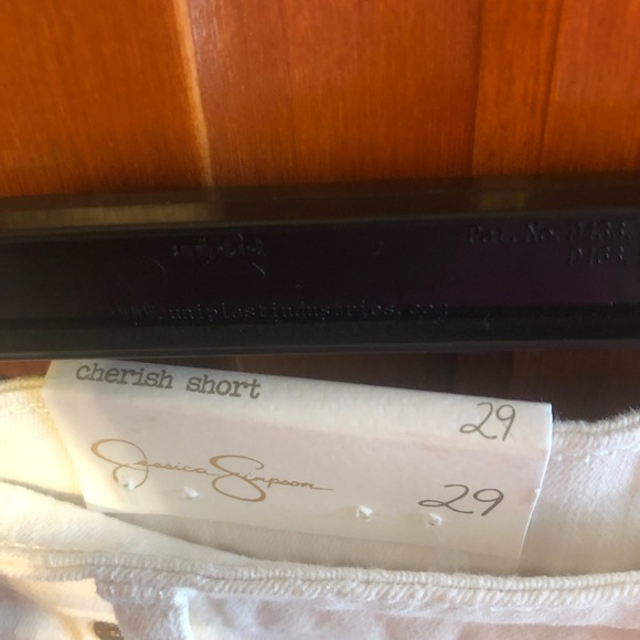 Jessica Simpson White Shorts Design Detail Size 29 NWT - Picture 7 of 10